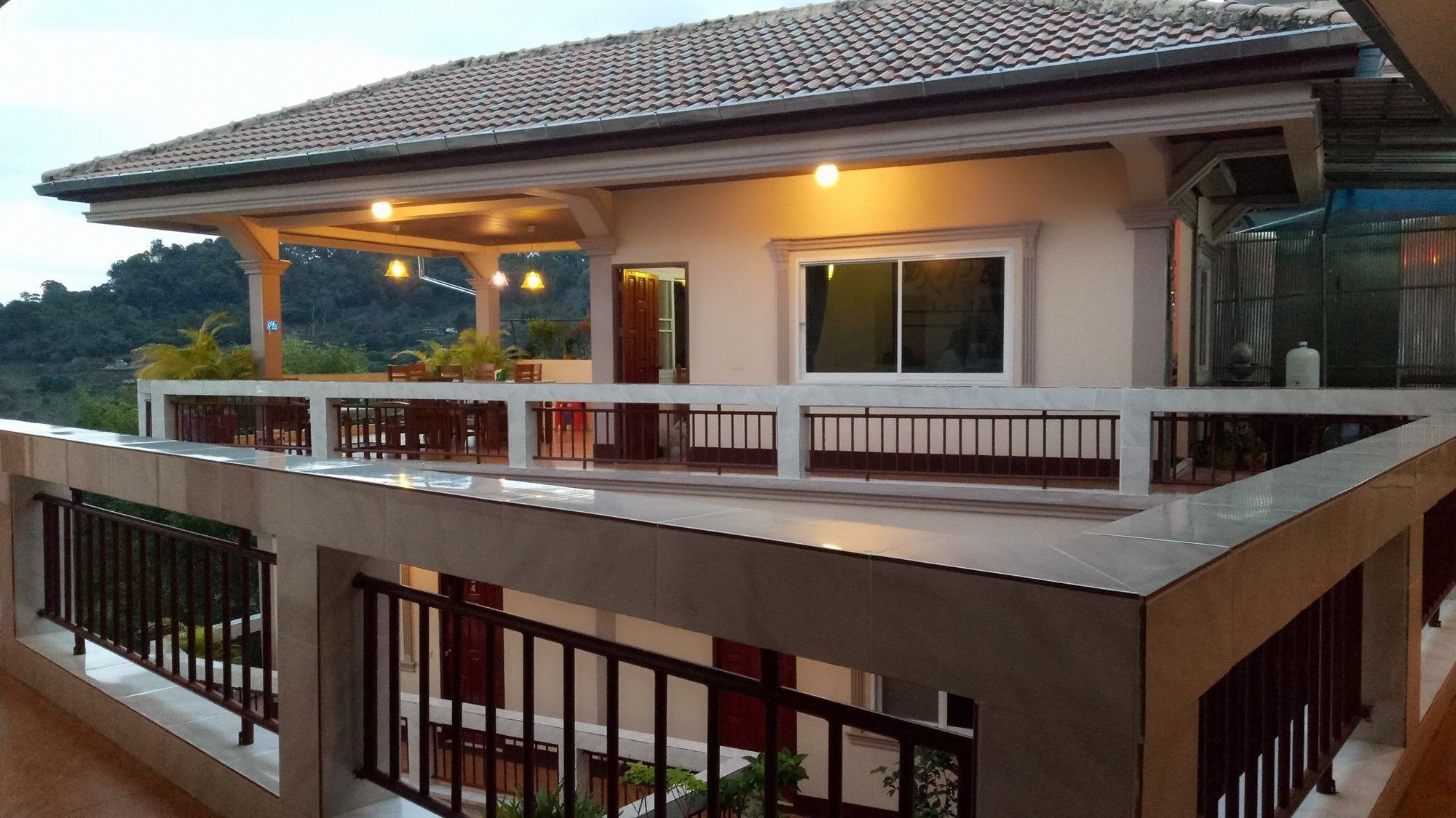 Happy House At Maesalong Hotel Chiang Rai Exterior photo